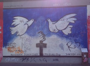 A prayer for peace, graffiti on the Berlin Wall