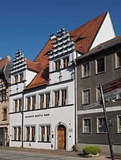 This image has an empty alt attribute; its file name is heinrich-schucc88tz-haus_weisenfels.jpg